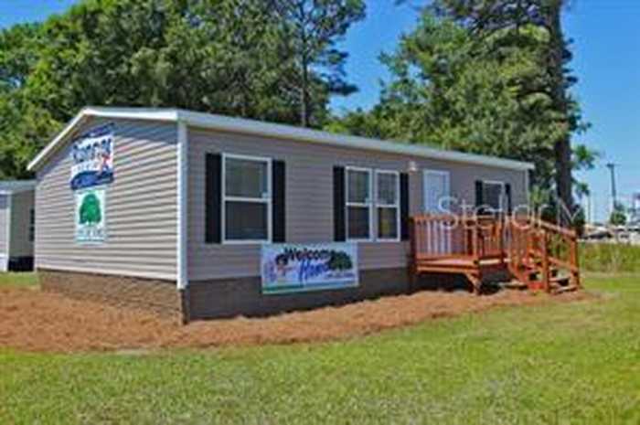 photo 1: 45814 LAKE STREET, PAISLEY FL 32767