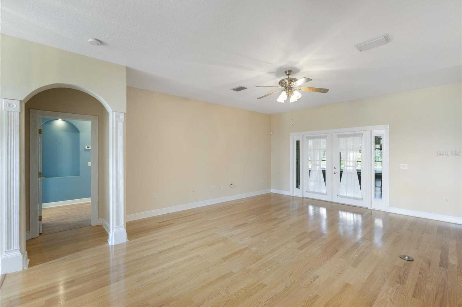 photo 3: 15 OAKLAND POINTE CIRCLE, OAKLAND FL 34760