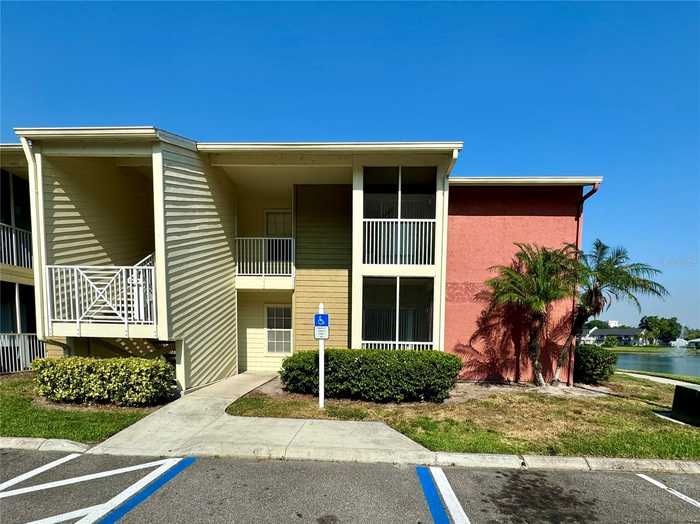 photo 2: 314 LAKE PARSONS GREEN Unit 104, BRANDON FL 33511