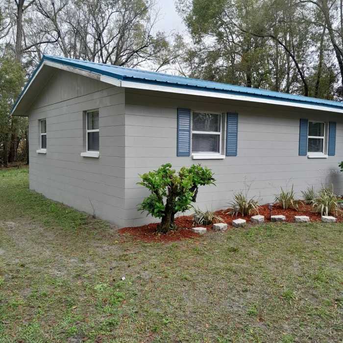 photo 2: 1408 6TH STREET NW, LIVE OAK FL 32064