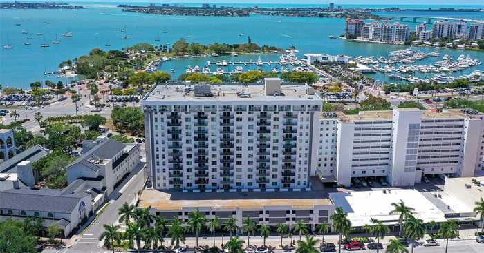 photo 1: 101 S GULFSTREAM AVENUE Unit 8G, SARASOTA FL 34236