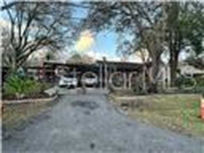 photo 2: 6902 RHODE ISLAND DRIVE, TAMPA FL 33619