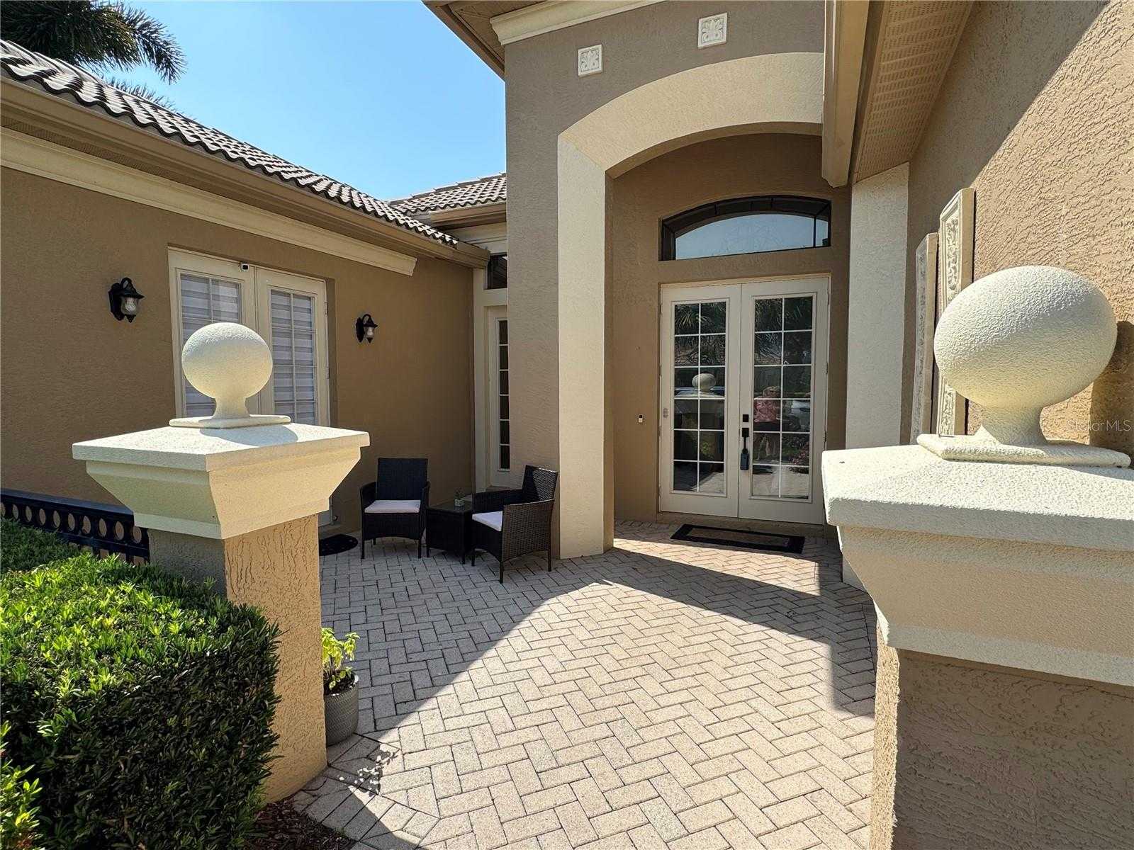 photo 3: 7057 WHITEMARSH CIRCLE, LAKEWOOD RANCH FL 34202