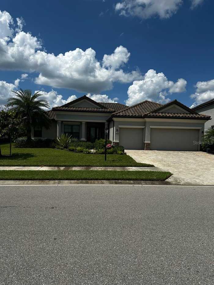 photo 2: 17025 POLO TRAIL, BRADENTON FL 34211