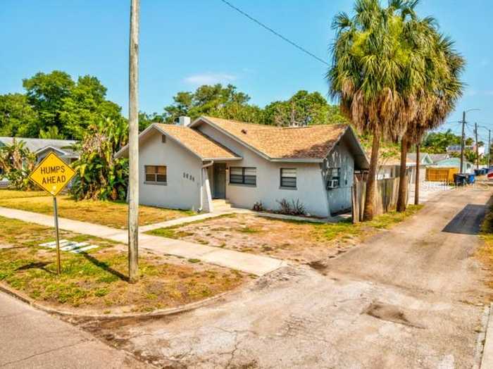 photo 2: 1029 26TH AVENUE N, SAINT PETERSBURG FL 33704