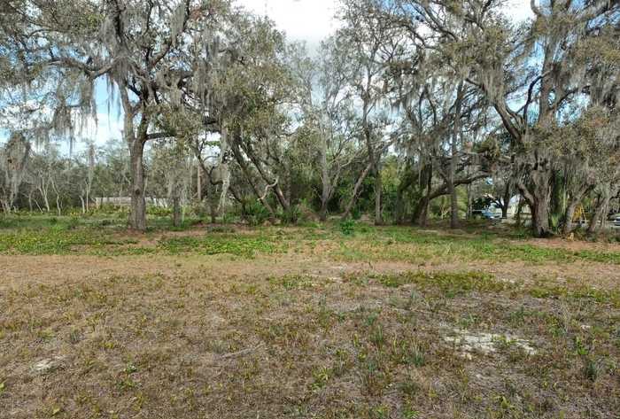 photo 8: 6005 LAKE FRONT DRIVE, SEBRING FL 33876