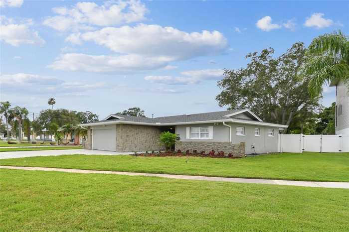 photo 2: 5810 BAYOU GRANDE BOULEVARD NE, SAINT PETERSBURG FL 33703