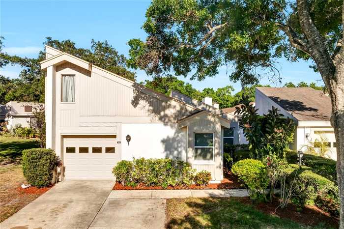 photo 2: 340 LISA LANE, OLDSMAR FL 34677