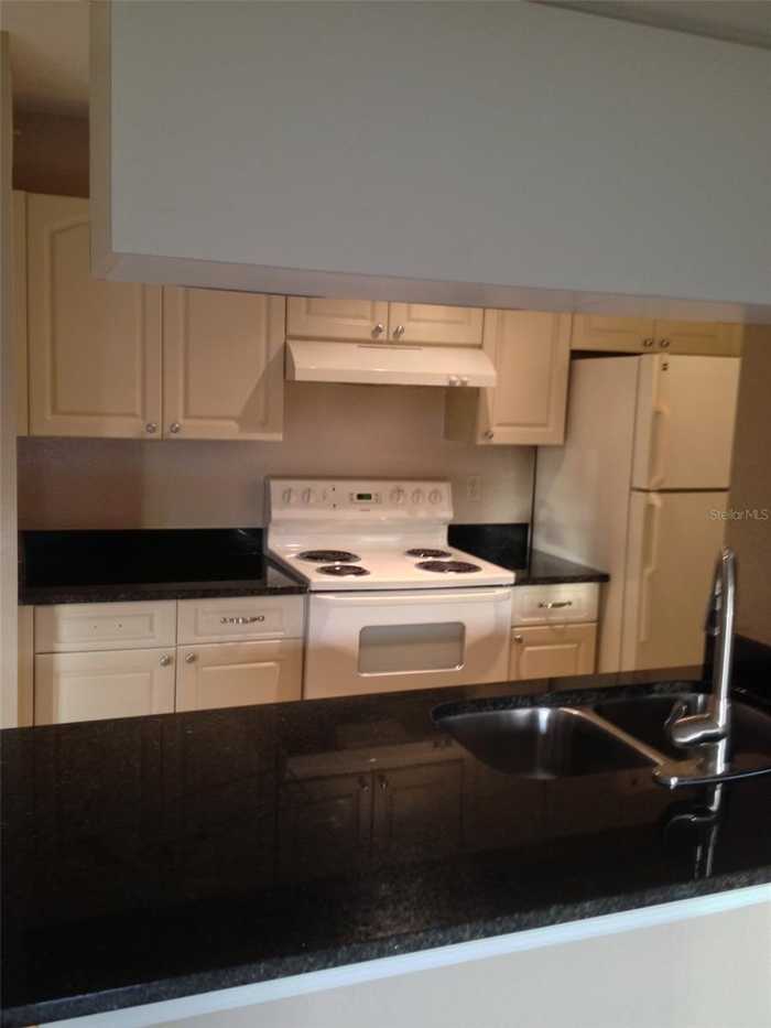 photo 2: 2550 N ALAFAYA TRAIL Unit 4205, ORLANDO FL 32826