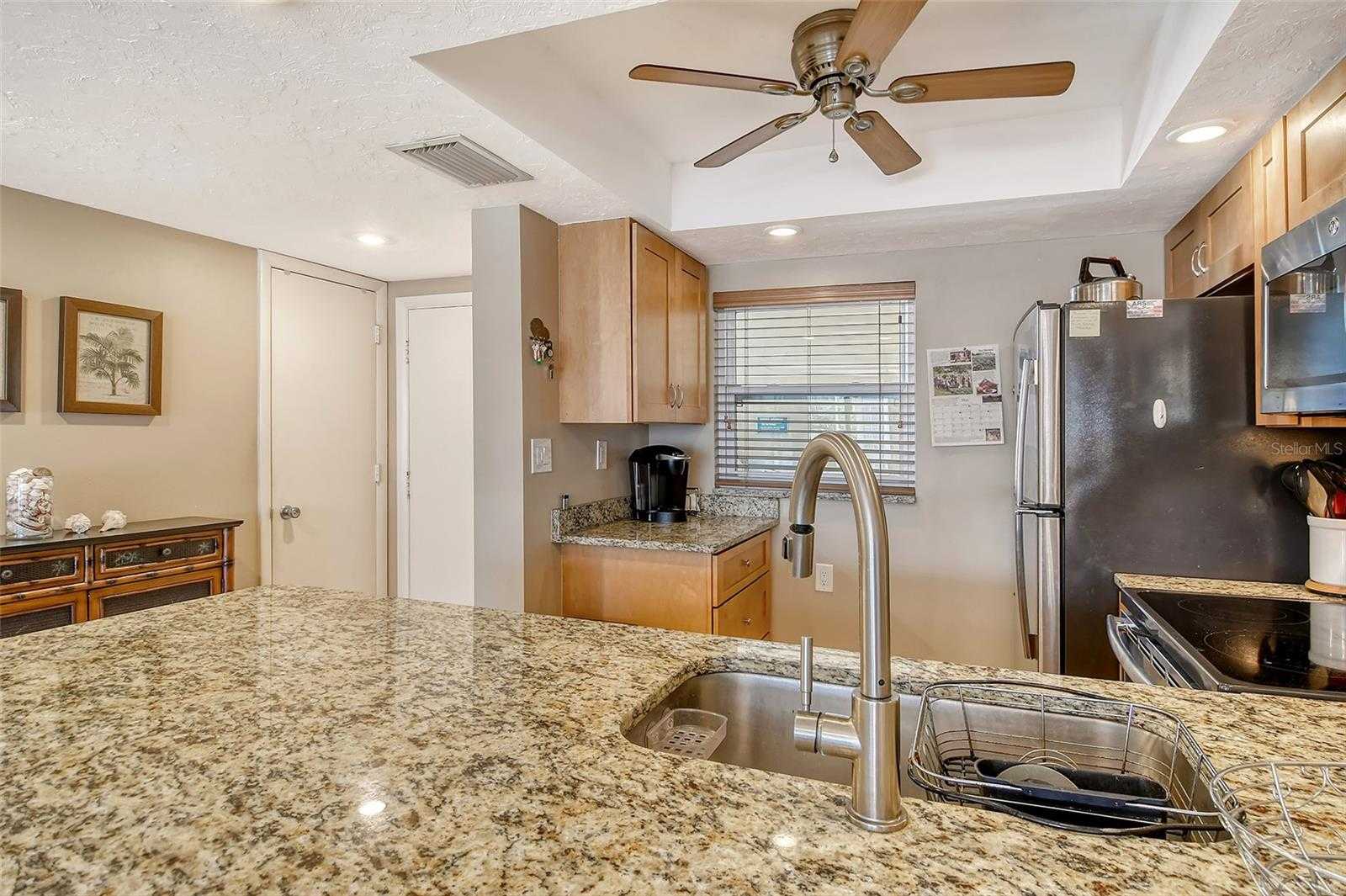 photo 3: 1300 N PORTOFINO DRIVE Unit 305, SARASOTA FL 34242