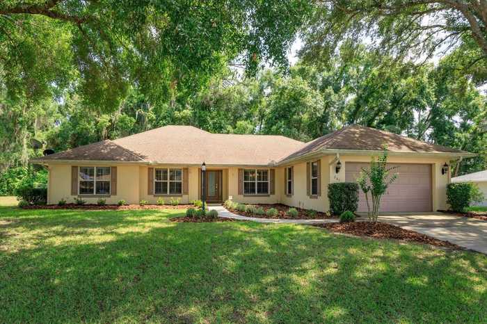 photo 1: 847 BERRYHILL CIRCLE, FRUITLAND PARK FL 34731