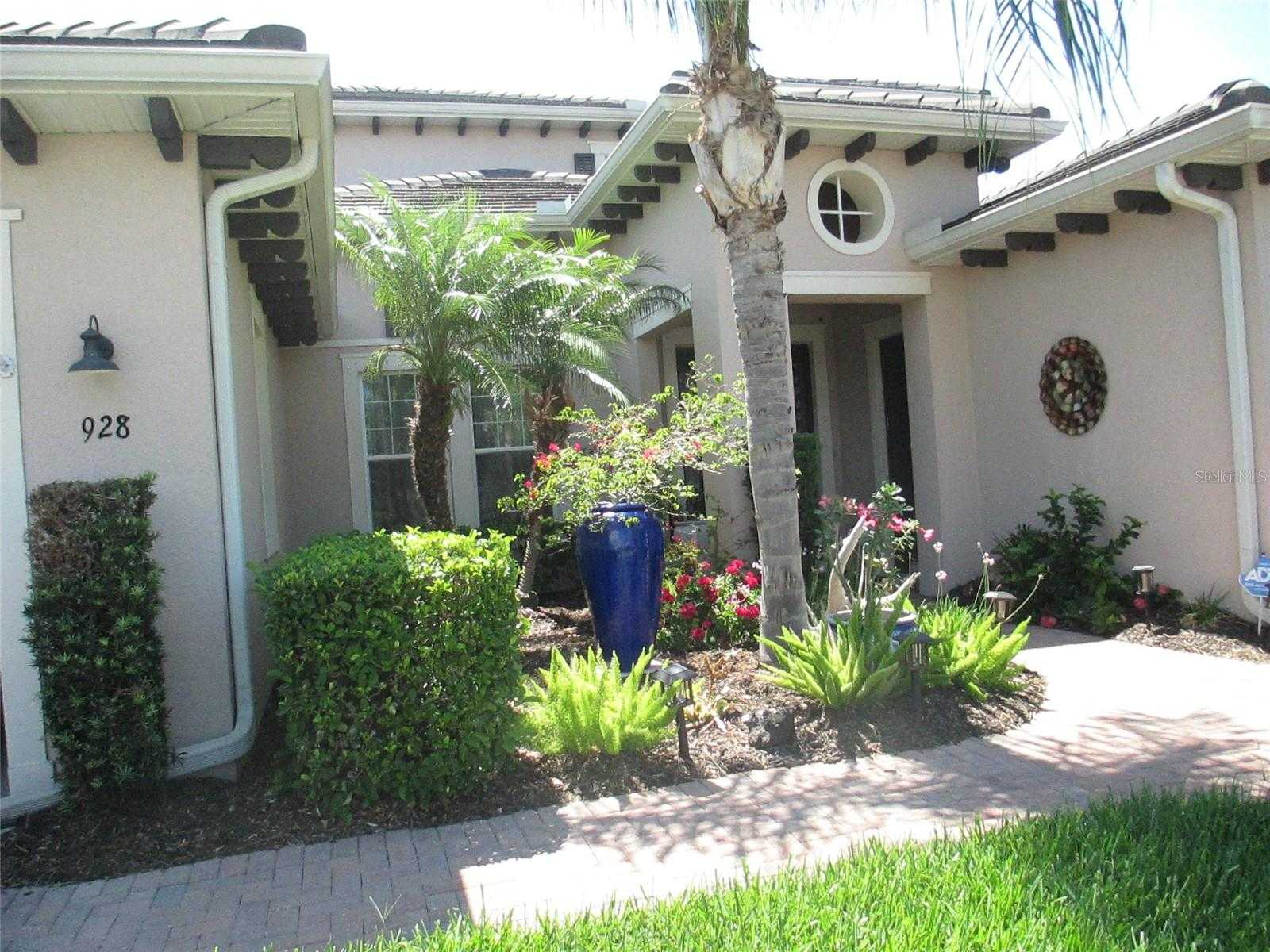 photo 3: 928 MANGROVE EDGE CT, BRADENTON FL 34208