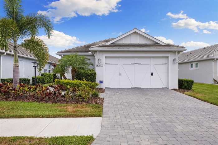 photo 2: 8313 LAKE IBIS WAY, SARASOTA FL 34240