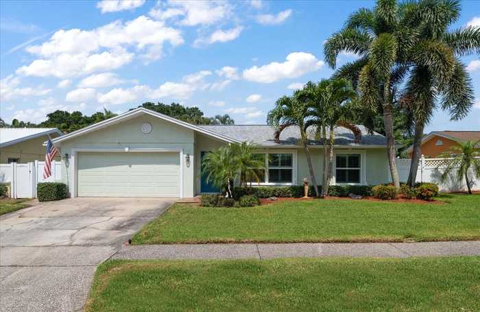 photo 2: 8182 129TH LANE N, SEMINOLE FL 33776