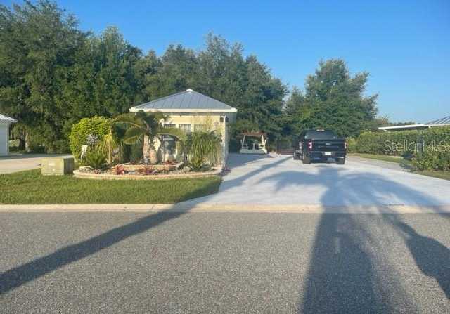 photo 1: 9459 SE 47TH WAY, WEBSTER FL 33597