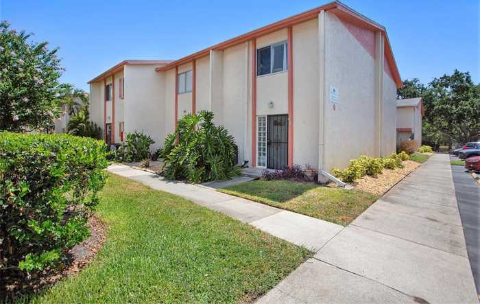 photo 1: 1605 58TH TERRACE S Unit 7, SAINT PETERSBURG FL 33712