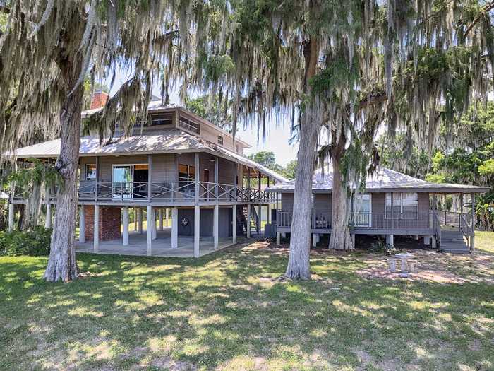 photo 1: 814 NW 15TH AVENUE, LAKE PANASOFFKEE FL 33538