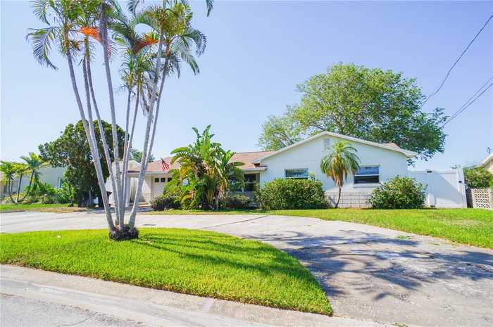 photo 2: 7875 2ND AVENUE S, ST PETERSBURG FL 33707