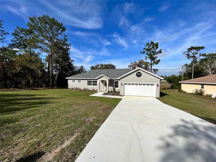 photo 1: 840 NE 10TH CIRCLE, WILLISTON FL 32696