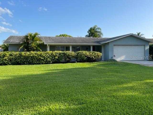 photo 3: 1474 54TH AVENUE NE, ST PETERSBURG FL 33703