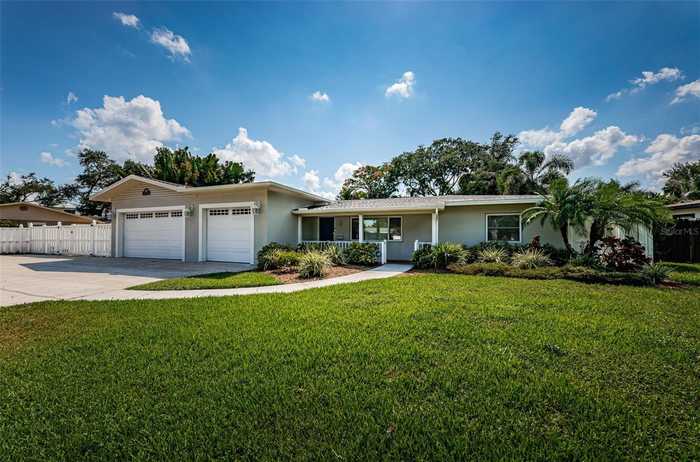 photo 1: 850 RAFAEL BOULEVARD NE, SAINT PETERSBURG FL 33704