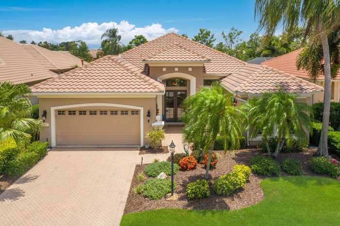 photo 1: 7167 WHITEMARSH CIRCLE, LAKEWOOD RANCH FL 34202