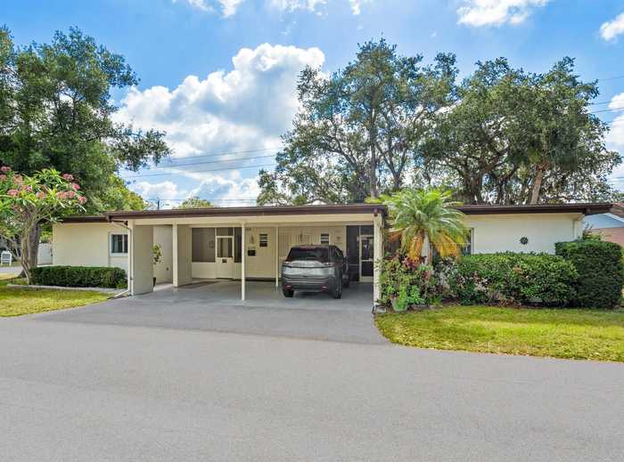 photo 2: 6225 GREEN VIEW DRIVE Unit 124, SARASOTA FL 34231