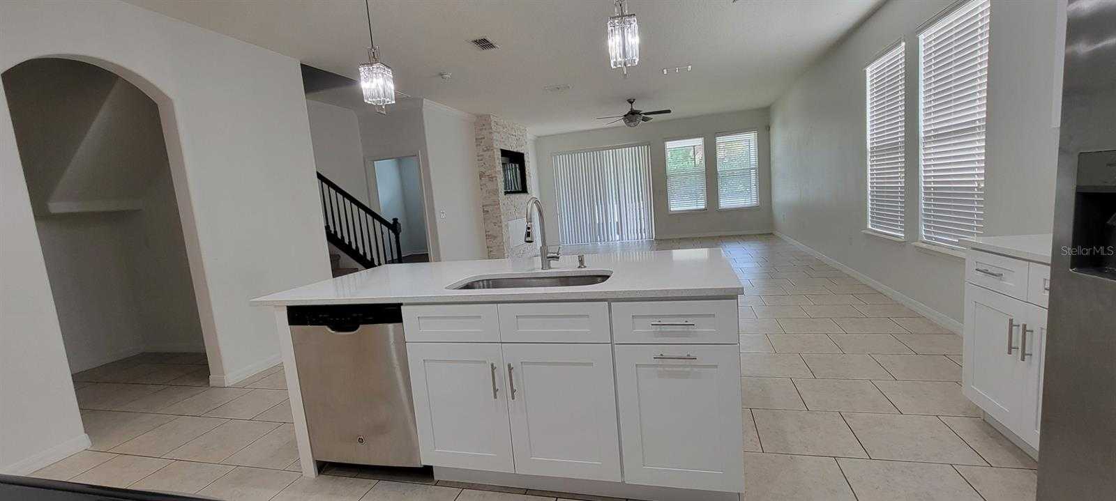 photo 3: 2391 BEACON PARK LANDING CIRCLE, ORLANDO FL 32824