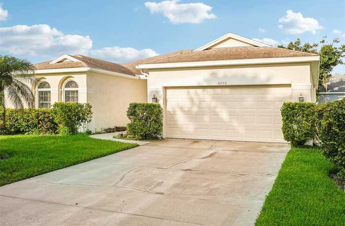 photo 2: 6232 WEYMOUTH DRIVE, SARASOTA FL 34238