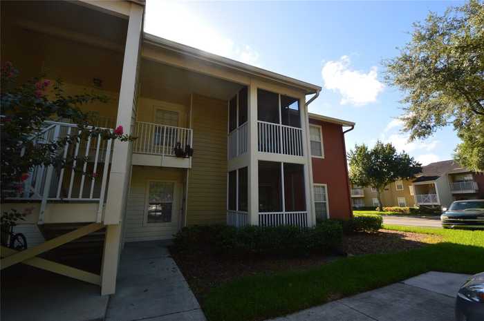 photo 2: 703 PARSONS LAKE PATH Unit 104, BRANDON FL 33511