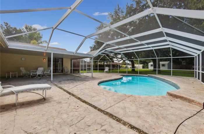 photo 2: 8404 WOODDRIFT DRIVE, TAMPA FL 33615