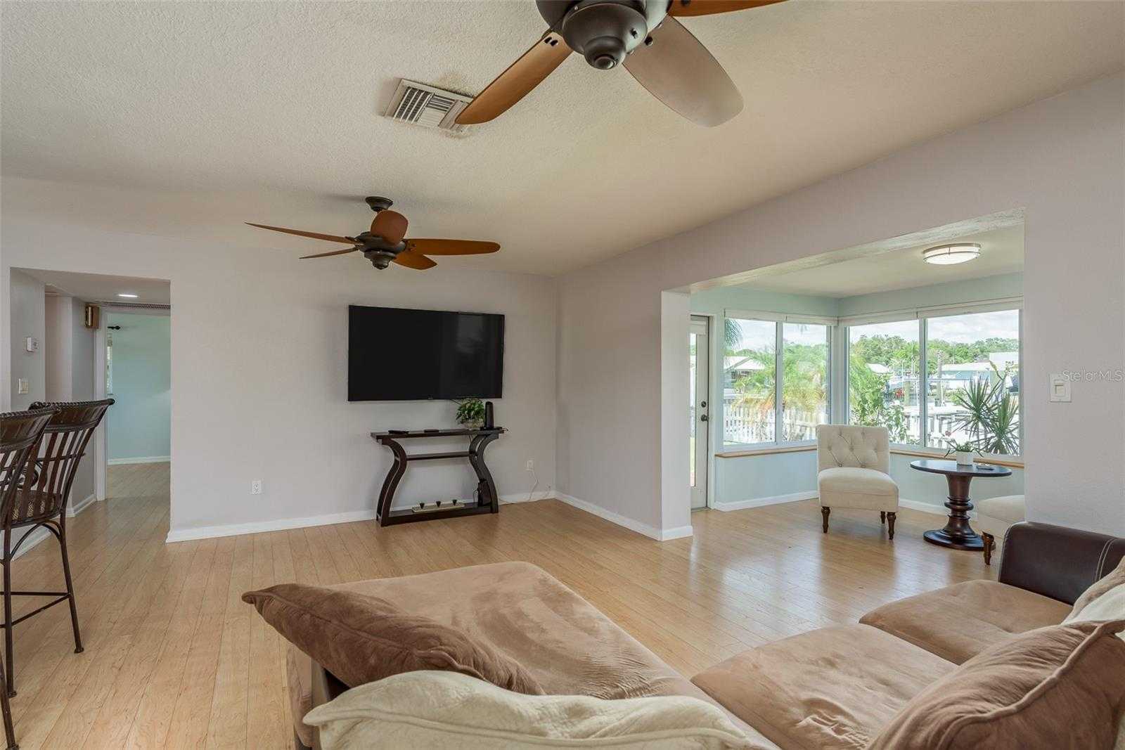 photo 3: 305 MORNINGSIDE DRIVE, PALM HARBOR FL 34683