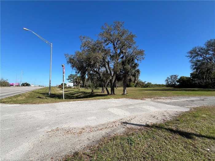 photo 2: 2810 US-27, AVON PARK FL 33825