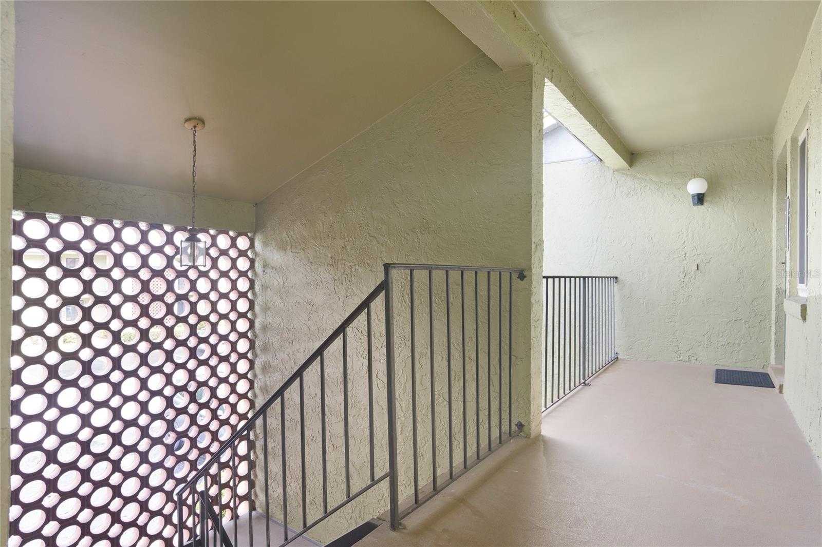 photo 2: 8 ESCONDIDO CIRCLE Unit 78, ALTAMONTE SPRINGS FL 32701