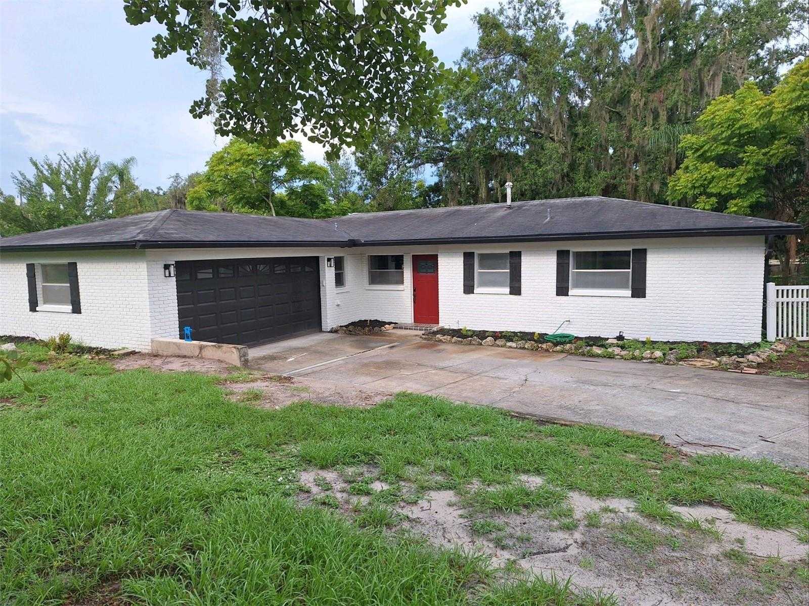 photo 1: 18707 YOCAM AVENUE, LUTZ FL 33549