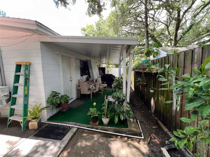 photo 2: 2507 W POWHATAN AVENUE, TAMPA FL 33614