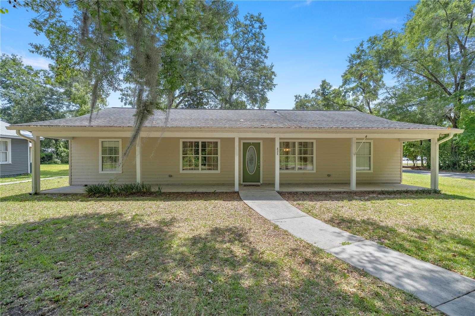 photo 1: 824 SW 2ND STREET, TRENTON FL 32693