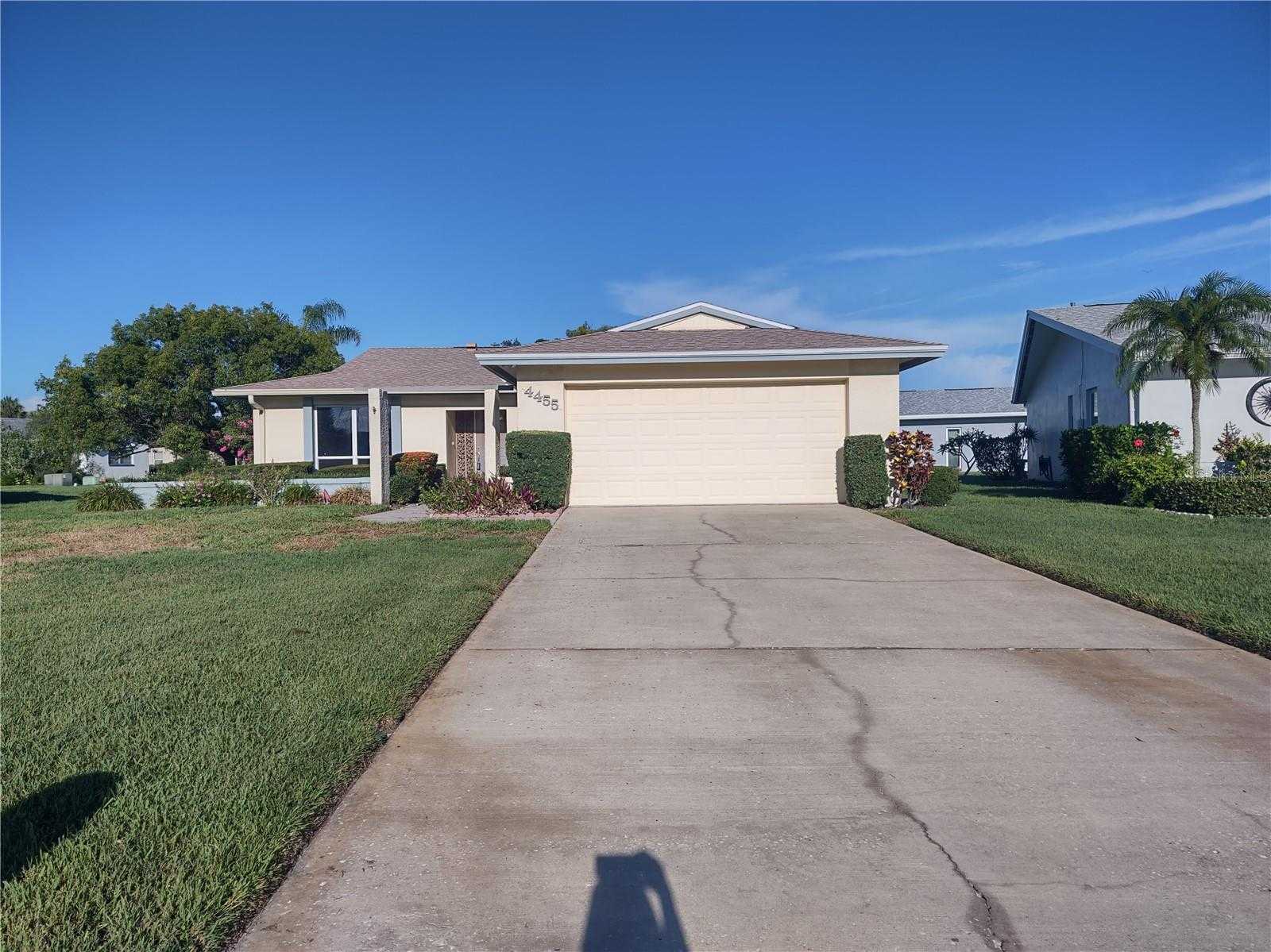 photo 2: 4455 ONTARIO LANE, CLEARWATER FL 33762