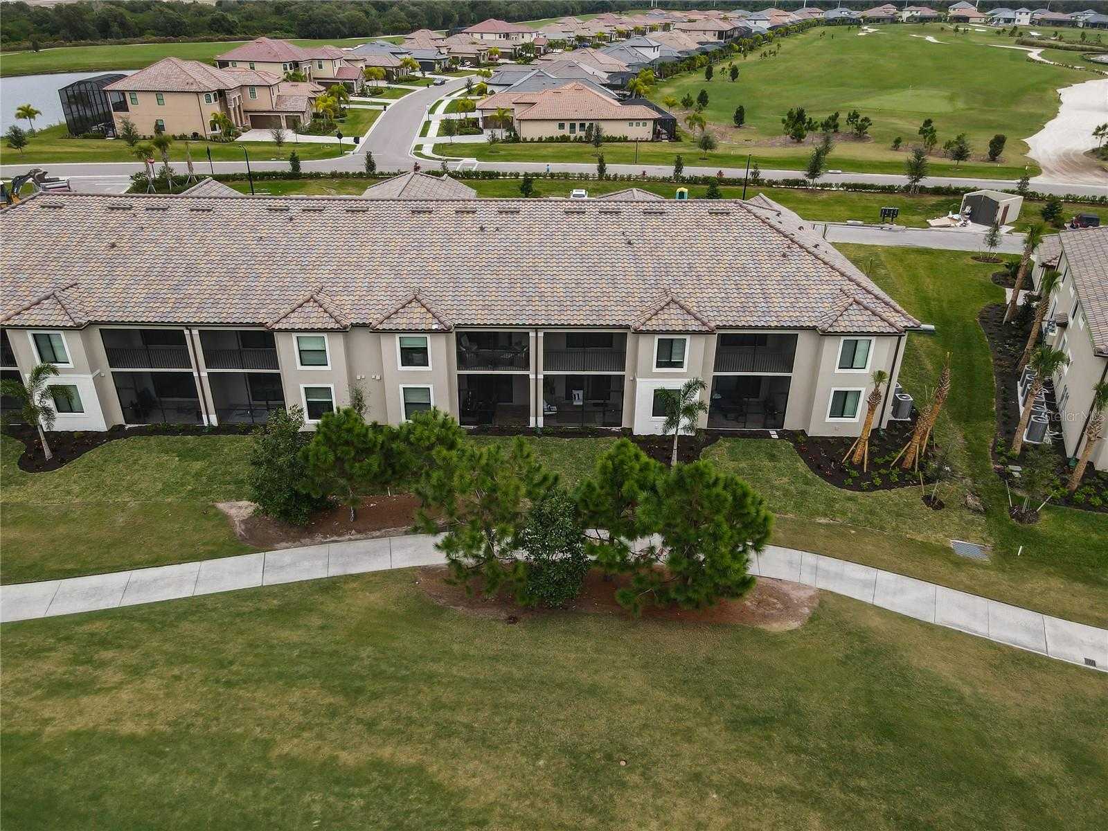 photo 3: 5664 PALMER CIRCLE Unit 102, LAKEWOOD RANCH FL 34211