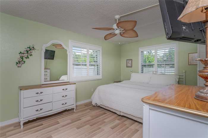 photo 2: 1100 E BAY DRIVE Unit 33, LARGO FL 33770