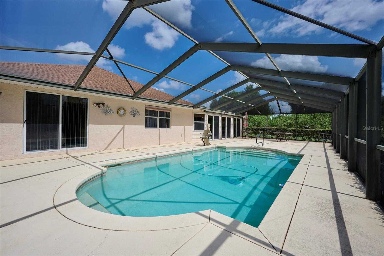 photo 3: 6421 AMARYLLIS DRIVE, INDIAN LAKE ESTATES FL 33855