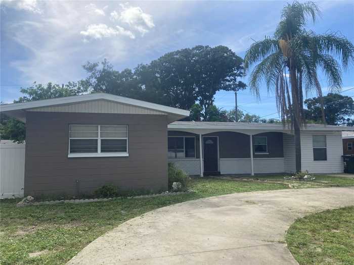 photo 1: 1811 RIDGE ROAD S, LARGO FL 33778