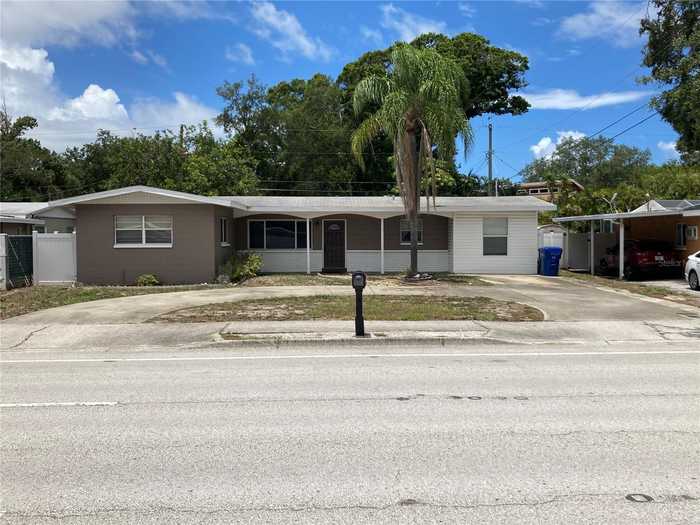 photo 2: 1811 RIDGE ROAD S, LARGO FL 33778