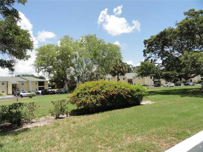 photo 2: 3001 58TH AVENUE S Unit 213, SAINT PETERSBURG FL 33712