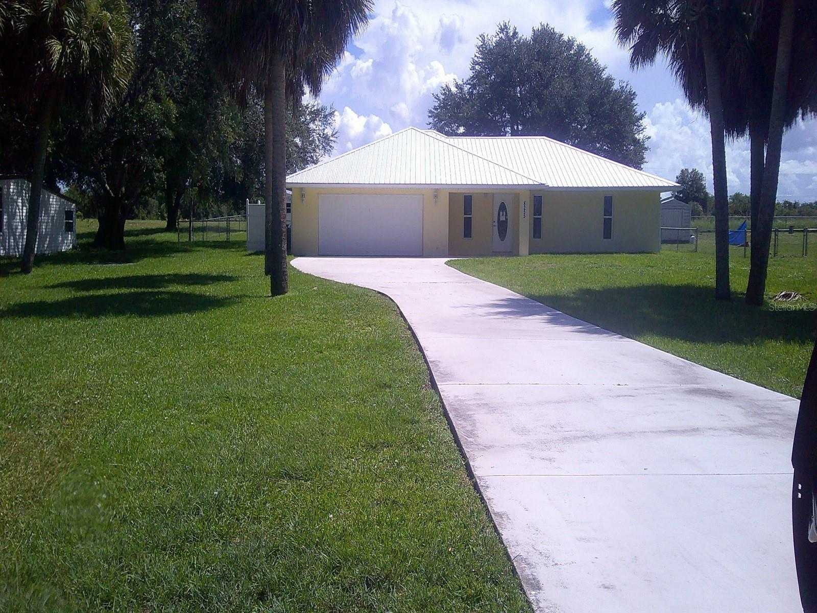 photo 3: 8255 SE 57TH DRIVE, OKEECHOBEE FL 34974