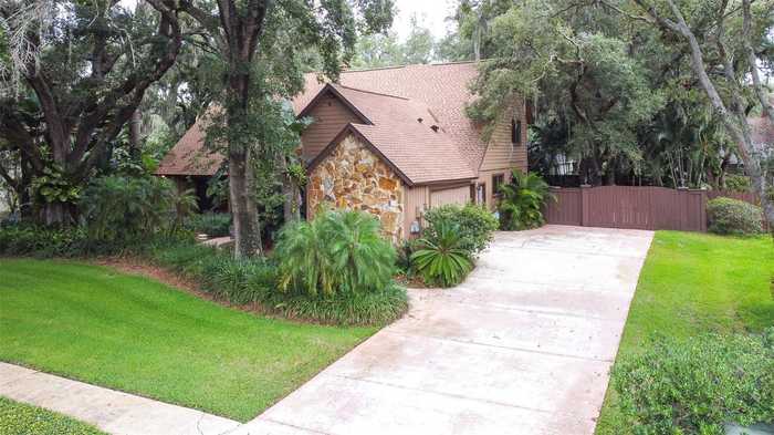 photo 2: 6410 E 112TH AVENUE, TEMPLE TERRACE FL 33617