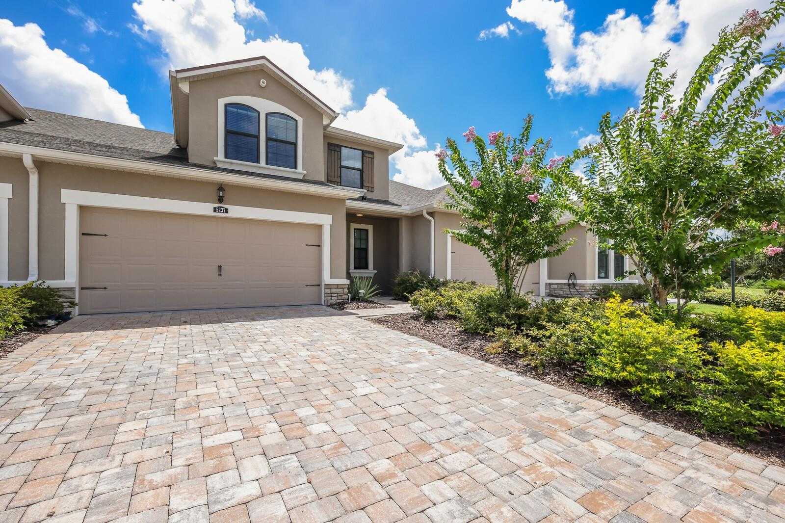 photo 1: 5237 BLOSSOM COVE, LAKEWOOD RANCH FL 34211