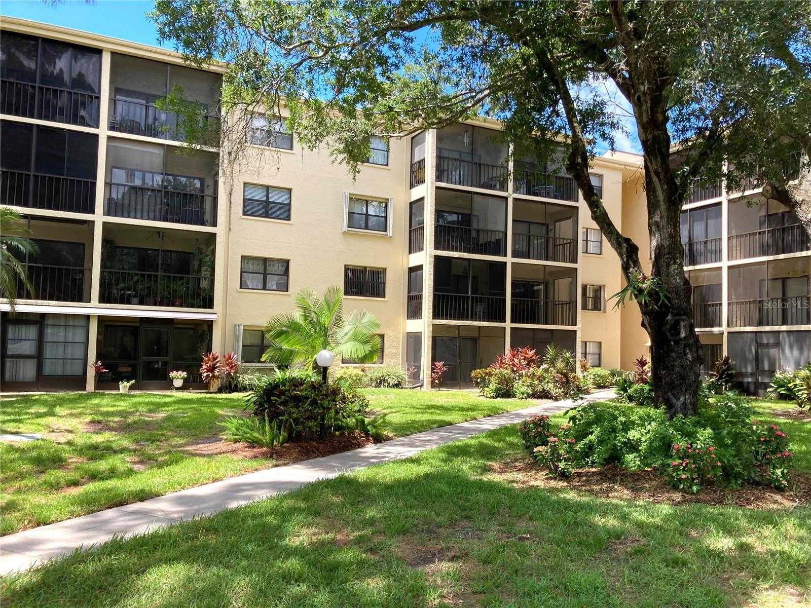 photo 3: 315 30TH AVENUE W Unit B106, BRADENTON FL 34205