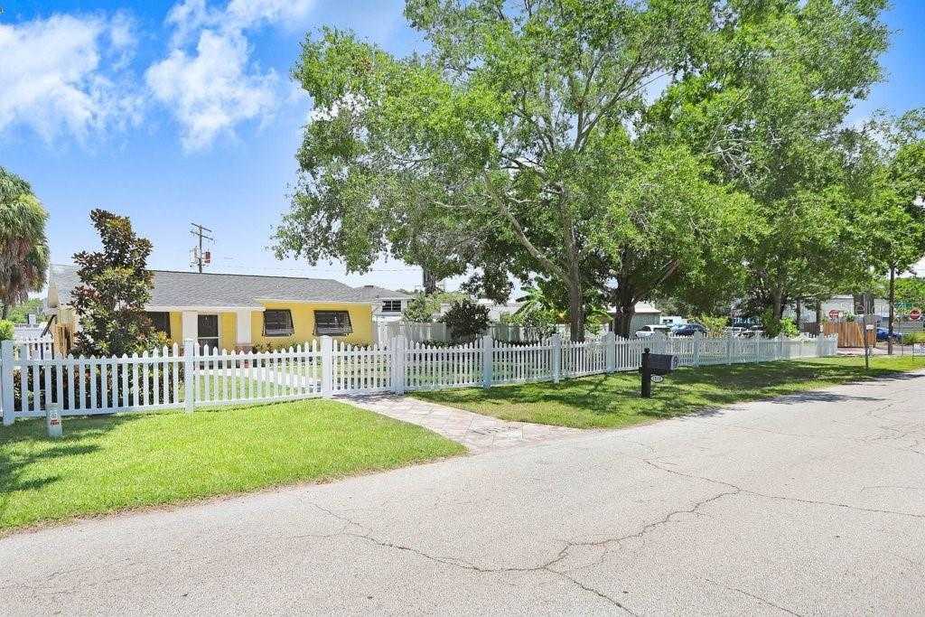 photo 1: 1513 S GRADY AVENUE, TAMPA FL 33629