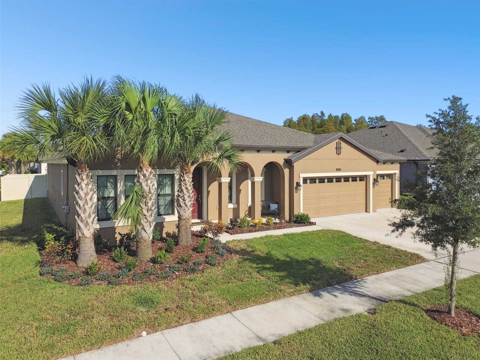 photo 2: 8800 BIRCHLEAF COURT, LAND O LAKES FL 34637